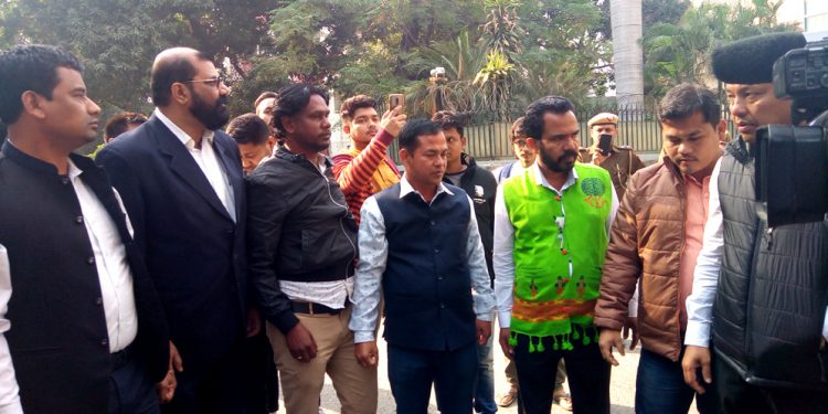 Union Cabinet passed CAB, AASU burns papers in New Delhi
