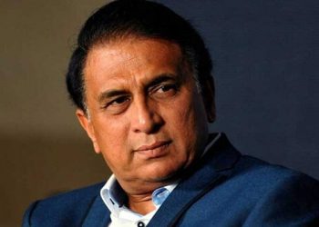 যি সময়ত ছাত্ৰ-ছাত্ৰী শ্ৰেণীকোঠাত থাকিব লাগিছল সেই সময়ত চিকিৎসালয়ত, ৰাজপথত আছে : সুনীল গাভাস্কাৰ