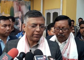 ভূমি পট্টা প্ৰদান সমাৰোহলৈ যোৱা সিদ্ধাৰ্থ ভট্টাচাৰ্যক বৰপেটাত ক’লা পতাকা প্ৰদৰ্শন