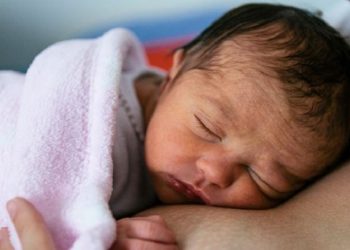 baby-month-1-your-newborn-guide-722x406-1501654224