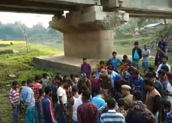 নগাঁৱৰ চামগুৰিত দলঙৰ তলত উদ্ধাৰ নৱজাতকৰ মৃতদেহ; আৰক্ষীৰ তদন্ত অব্যাহত