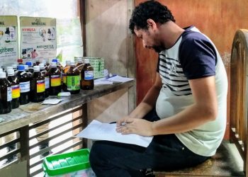 বোকাখাতত ক’ৰ’না ভাইৰাছৰ প্ৰতিষেধকৰ নামত হোমিঅ’পেথিক চিকিৎসকৰ ব্যৱসায়