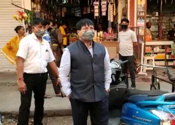 ক’ৰ’নাৰে যুঁজিবলৈ অসম চৰকাৰক কাজিৰঙা জীপ চাফাৰী সন্থাৰ ৫০ হেজাৰ টকাৰ সাহায্য