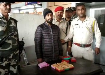 গুৱাহাটী ৰে’ল ষ্টেশ্যনত গাঞ্জা আৰু হিৰ’ইন জব্দ; এজনক আটক
