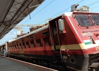 train-india-lockdown.jpg