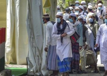 202004172156250205_MHA-asks-states-to-screen-Rohingyas-for-COVID19-as-many-of_SECVPF.gif