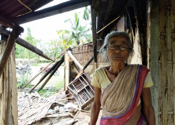 মাৰ্ঘেৰিটাত বনৰীয়া হাতীৰ তাণ্ডৱ; ভাঙি লণ্ডভণ্ড কৰিলে ঘৰ