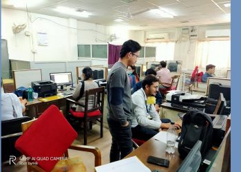নিজৰ জিলালৈ যোৱাৰ প্ৰয়োজনীয় অনুমতিপত্ৰৰ কামত দিনে-নিশাই ব্যস্ত কামৰূপ মহানগৰ জিলা প্ৰশাসন