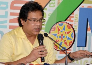 এন আৰ চিৰ প্রাক্তন সমন্বয়ক প্ৰতীক হাজেলাৰ বিৰূদ্ধে তদন্ত বিচাৰি পুনৰ চি বি আইত গোচৰ এ পি ডব্লিউৰ