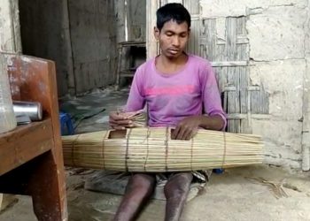 দুৰ্ঘটনাত দুয়োখন ভৰি অকামিলা হোৱা এজন যুৱকৰ কৰুণ কাহিনী; সহায়ৰ প্ৰয়োজন