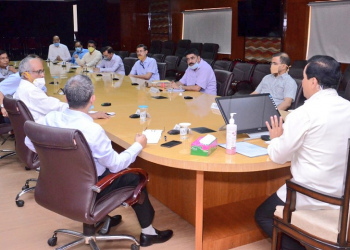CM Sonowal meets advisory committee for revitalisation of economy
