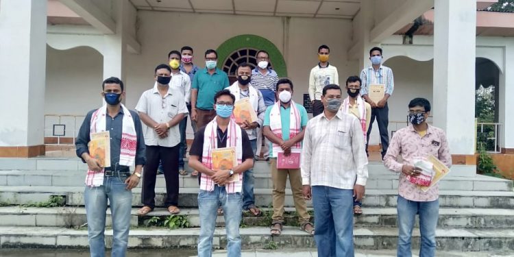 ফটো : নৰ্থ-ইষ্ট নাও