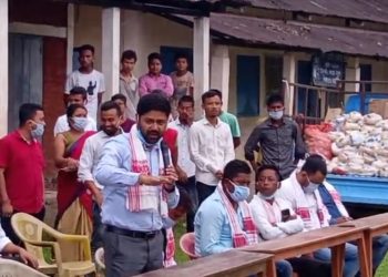 ‘কা’ বিৰোধী কাৰাবন্দীক মুক্তিৰ দাবী লুৰিনজ্যোতি গগৈৰ; মাৰ্ঘেৰিটাত আছুৰ খাদ্যবস্তু বিতৰণ