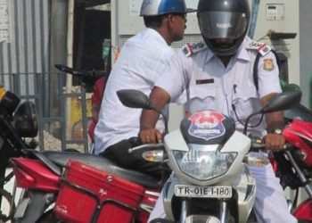 মাস্ক পৰিধান নকৰা বাবে ত্ৰিপুৰাত তিনিগৰাকী যান-বাহন আৰক্ষীক নিলম্বন