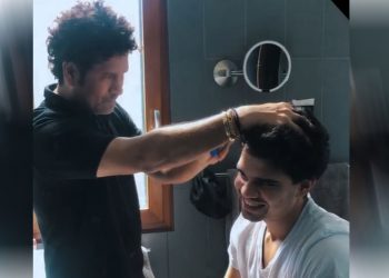 হেয়াৰ ষ্টাইলিষ্টৰ ৰূপত ক্ৰিকেটৰ ভগৱান শচীন; ভিডিঅ’ চাই মুগ্ধ অনুৰাগী