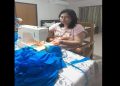 সমষ্টিবাসীৰ বাবে নিজে মাস্ক চিলাই কৰাত ব্যস্ত বিৰোধী দলপতি দেবব্ৰত শইকীয়াৰ পত্নী বন্দনা শইকীয়া