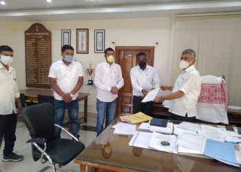 নলবাৰীৰ জাপি নিৰ্মাণত ব্ৰতী শিল্পীসকলৰ বাবে বিশেষ পেকেজ ঘোষণাৰ দাবী ছাত্ৰ সন্থাৰ