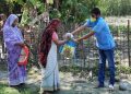 Lockdown: AASU leader Bhawajit Bezbarua distributes vegetables among poor in Nalbari