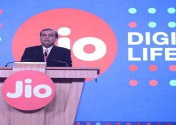 facebook-acquires-9-99-stake-in-reliance-jio-for-rs-43574-crore-750x375