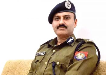 কণ্টেইনমেণ্ট জ’নৰ বাহিৰত ভ্ৰমণ নকৰিবলৈ জনসাধাৰণক অনুৰোধ এডিজিপি জি পি সিঙৰ
