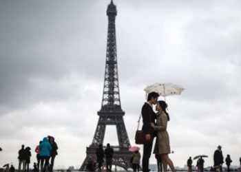 160624014910-eiffel-tower-trocadero-large-169