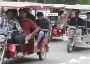 চৰকাৰে ১ কোটি ৰিক্সা চালকক প্ৰদান কৰিব ইলেকট্ৰ’নিক ৰিক্সা