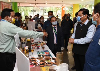 পৰম্পৰাগত সামগ্ৰীসমূহৰ মূল্য সংযোজনৰ বাবে উদ্ভাৱনীমূলক ধাৰণাৰ আশ্ৰয় ল’বলৈ মুখ্য মন্ত্ৰীৰ আহ্বান