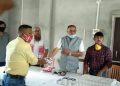 বিহালী আৰু গহপুৰৰ এশৰো অধিক গাঁওবুঢ়াৰ মাজত স্মাৰ্টফোন বিতৰণ
