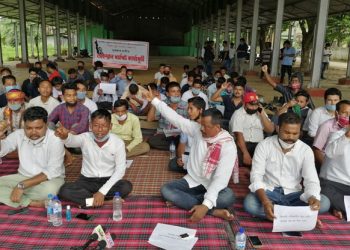 উত্তৰ-পূব কয়লাক্ষেত্ৰ কাৰ্যক্ষম ৰখাৰ দাবীত আছুসহ ১৪টা দল-সংগঠনৰ অৱস্থান ধৰ্মঘট