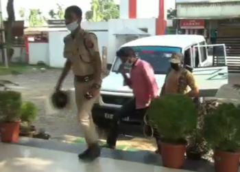 নিশা ৰাষ্ট্ৰীয় ঘাইপথত সামগ্ৰীভৰ্তি বাহনত লুটপাত চলোৱা ডকাইতৰ এটা দলক উৎখাত