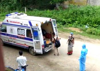 মাৰ্ঘেৰিটাৰ ৮ জন ক’ভিড-১৯ আক্ৰান্তক চিকিৎসাৰ বাবে ডিব্ৰুগড়লৈ প্ৰেৰণ