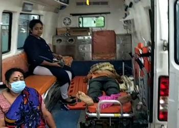 ত্ৰিপুৰাত অক্সিজেনৰ অভাৱত এম্বুলেঞ্চতে ৰোগীৰ মৃত্যুক কেন্দ্ৰ কৰি উত্তপ্ত পৰিস্থিতি