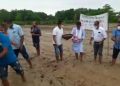 বানাক্ৰান্ত কৃষকক সহায়ৰ বাবে টীয়কৰ ৰাজাবাৰীত ধানৰ বীজ সিঁচিলে বিজেপিয়ে
