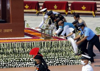 কাৰ্গিল বিজয় দিৱসত দেশৰ বীৰ চহিদ সকলক স্মৰণ প্ৰধান মন্ত্ৰী, ৰক্ষা মন্ত্ৰী আৰু গৃহ মন্ত্ৰীৰ
