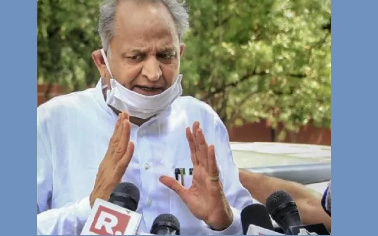 শচীন পাইলটক সংগ দিয়া বিধায়কে এতিয়া উভতি আহিব বিচাৰি কান্দি কান্দি মোক ফোন কৰিছে : অশোক গেহলট