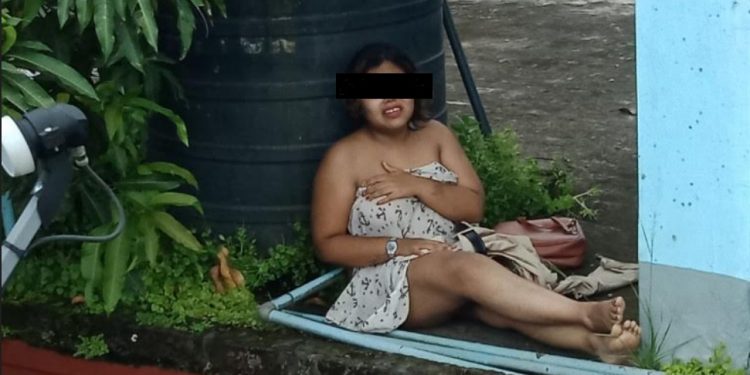 আটক হোৱা এগৰাকী ছোৱালী