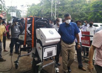 স্মাৰ্টচিটি! এজাক বৰষুণতে কৃত্ৰিম বানত বুৰ যোৱা গুৱাহাটীত ৰৱটে কৰিব নলা চাফা