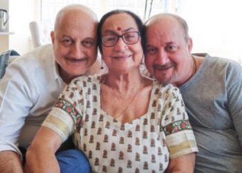 anupam-kher-mother-759