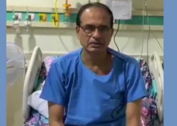 কোভিড চিকিৎসালয়ত নিজৰ কাপোৰ নিজে ধুইছে মধ্যপ্ৰদেশৰ মুখ্য মন্ত্ৰী শিৱৰাজ সিং চৌহানে