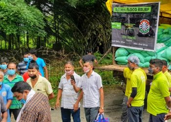 NGOs Round Table India, Zomato Feeding India distribute relief materials among flood victims in Bokakhat