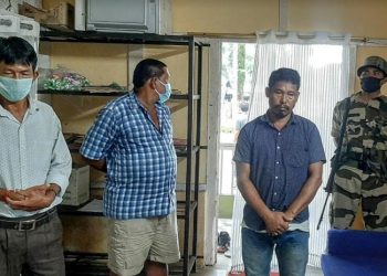 গঁড়ৰ খৰ্গৰ চোৰাং ব্যৱসায়ত জড়িত থকাৰ অপৰাধত বোকাখাতত অতুল বৰাৰ ঘনিষ্ঠ অগপ কৰ্মী আটক