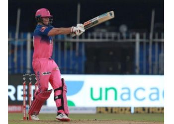 ১৩ বছৰীয়া ক্ৰিকেট কেৰিয়াৰত প্ৰথমবাৰৰ বাবে অপেনাৰৰ ৰূপত ৰাজস্থান ৰোয়েলছৰ অধিনায়ক ষ্টিভ স্মিথ