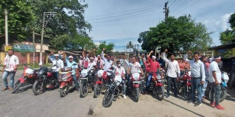 ফটো : নৰ্থ-ইষ্ট নাও