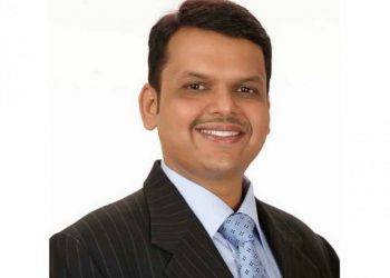 Former Maharashtra CM Devendra Fadnavis tests positive for COVID-19