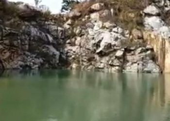 চামগুৰি কঠালগুৰিৰ নীলাপানী হ্ৰদত নুনমাটিৰ এজন যুৱক সন্ধানহীন