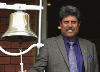 হৃদক্ৰিয়া জনিত জটিলতাত আক্ৰান্ত হৈ চিকিৎসাধীন বিশ্বকাপ বিজয়ী অধিনায়ক কপিল দেৱ