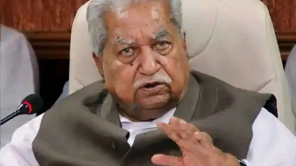 গুজৰাটৰ প্ৰাক্তন মুখ্য মন্ত্ৰী কেশুভাই পেটেলৰ দেহাৱসান, প্ৰধান মন্ত্ৰীৰ শোকপ্ৰকাশ