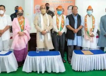 নিৰ্বাচনৰ পূৰ্বে ৰাজনৈতিক পট পৰিৱৰ্তন! দুগৰাকী প্ৰাক্তন কংগ্ৰেছী মন্ত্ৰীৰ বিজেপিত যোগদান