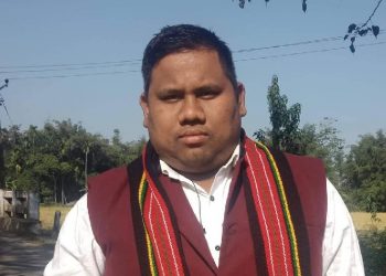 বিপদত ৰাইজৰ দল! ধন দাবী কৰাৰ অভিযোগত বহিস্কাৰ হ’ব নেকি আহ্বায়ক মনোজ গগৈ?