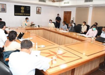 ৰাজ্যৰ শিক্ষানুষ্ঠানসমূহৰ পাঠদান পুনৰ আৰম্ভ কৰা সন্দৰ্ভত শিক্ষা আৰু স্বাস্থ্য বিভাগৰ বিষয়াসকলৰ সৈতে মুখ্য মন্ত্ৰীৰ বৈঠক